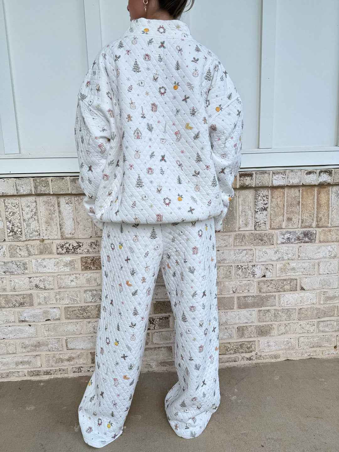 A Cottage Christmas Quilted Straight Leg Sweatpants