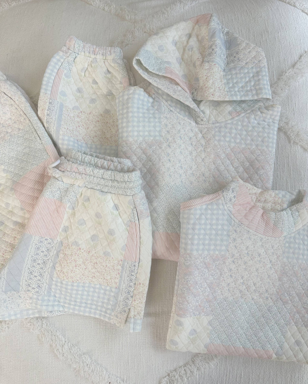 Quited Shades Of Blue Mockneck