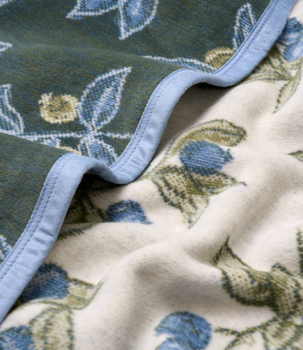 ChappyWrap - Blueberries Blanket: Original