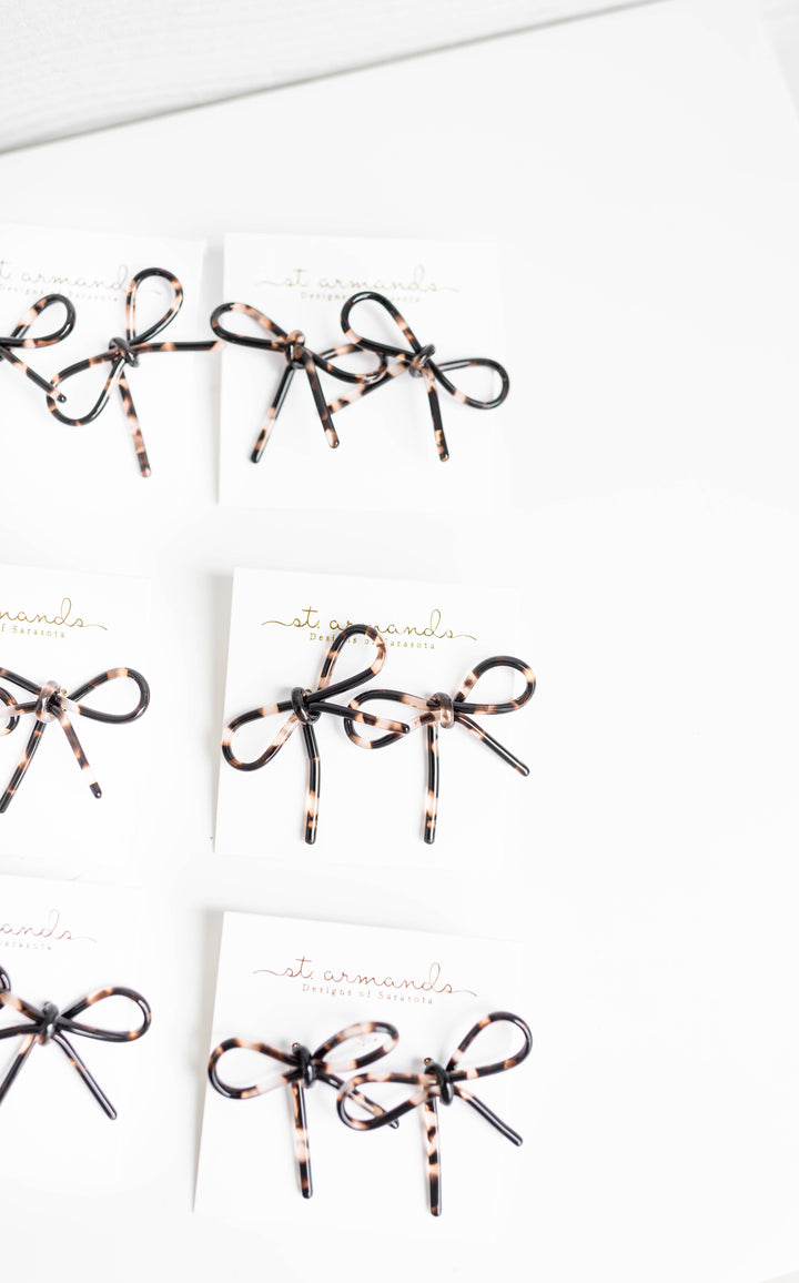 Blonde Tortoise Bow Stud Earrings