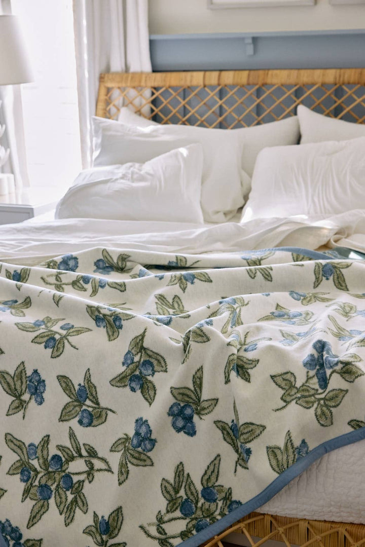 ChappyWrap - Blueberries Blanket: Original