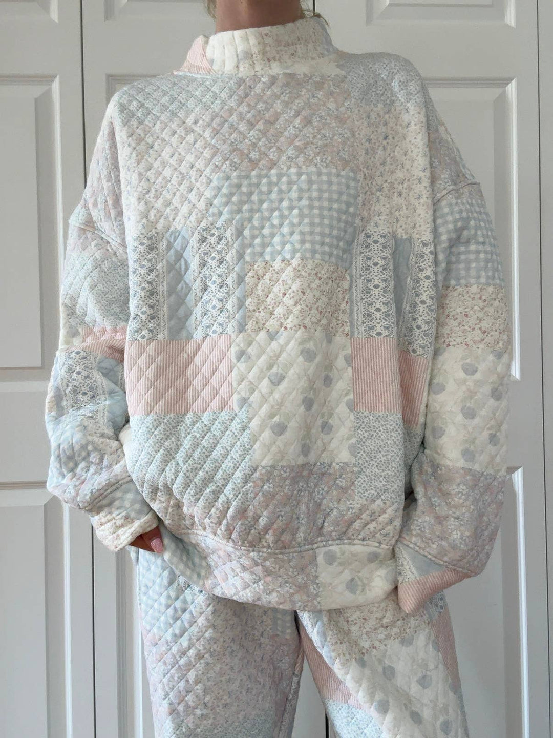 Quited Shades Of Blue Mockneck