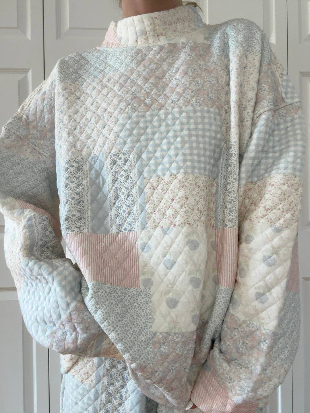 Quited Shades Of Blue Mockneck