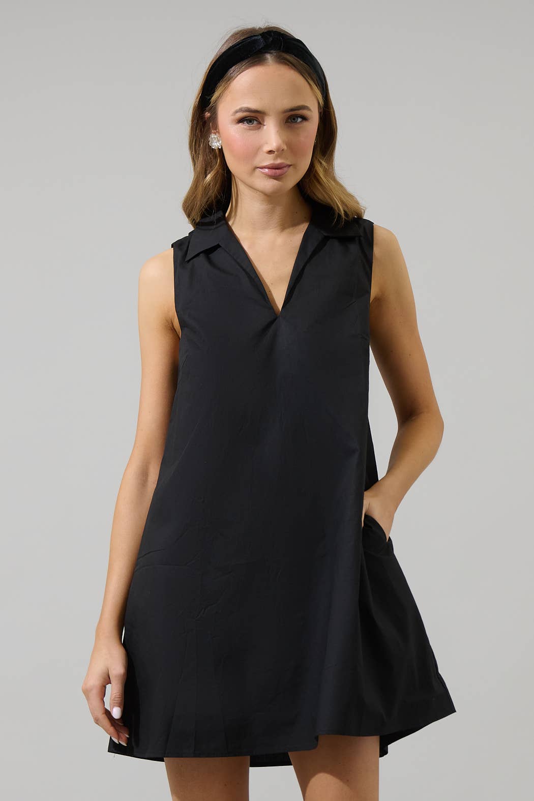 Lexya Collared Shift Dress - Black
