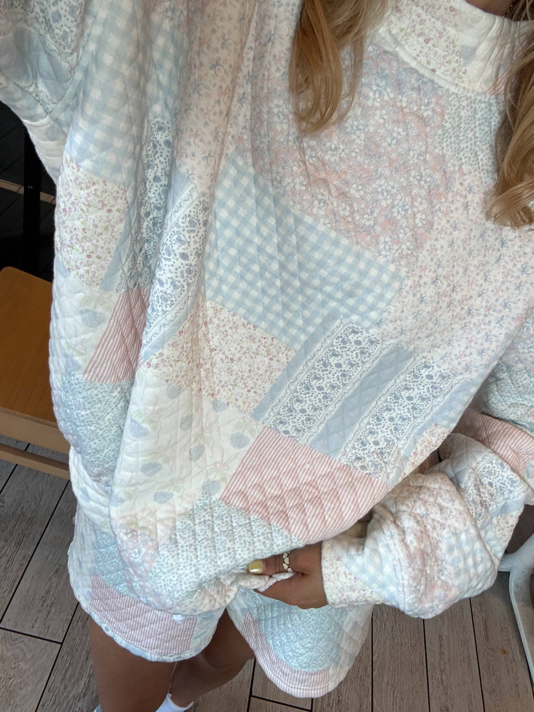 Quited Shades Of Blue Mockneck