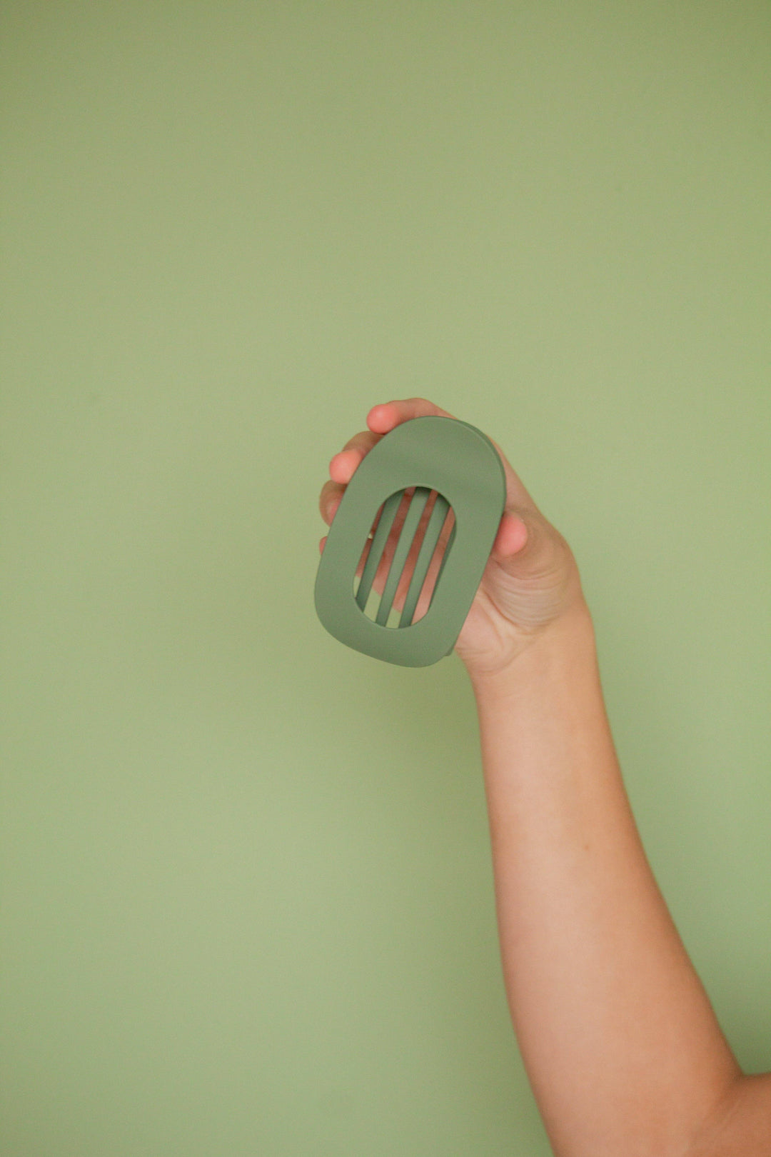 Oval Flat Large Clip